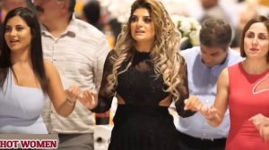 HUGE BOOBS BOUNCING - Challenge 5. A blonde vs a huge boobs brunette. Final slow motion! WOW!!!