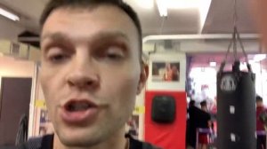 Атмосфера в зале перед боем! + Админ "Реального Махача" в кадре :-)