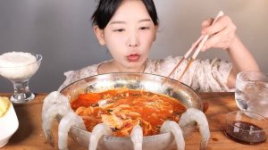 물회아줌마🙋♀️ 물회 먹방 그런데 생새우를 곁들인 Cold Raw Seafood Soup + Raw Shrimp [eating show] mukbang korean food