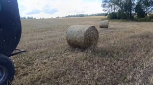 Прессуем солому на новом российском прессе