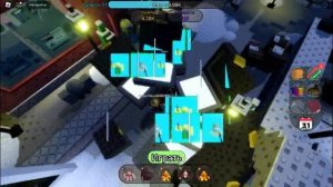 мы с другом открываем ящики в шариках