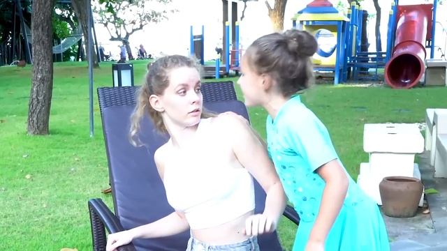 Mama piernas largas en la vida real. Mama piernas largas bit Selena смотреть онлайн