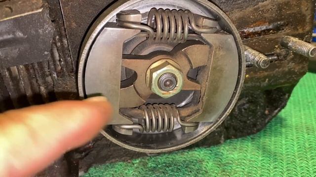 Chainsaw Clutch Repair And Inspection Tips! смотреть онлайн