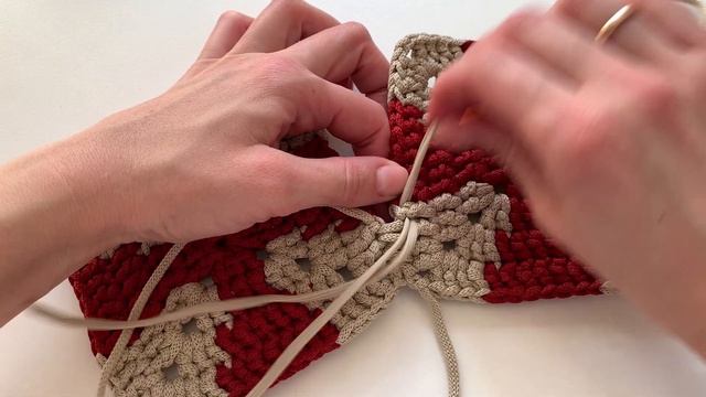 Яркая вязаная сумка Калейдоскоп из жаккардовых квадратов крючком, Crochet square tote bag.