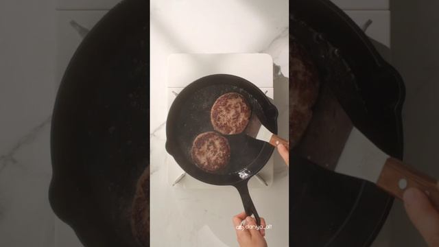 Бифштекс с яйцом по-домашнему 🍳