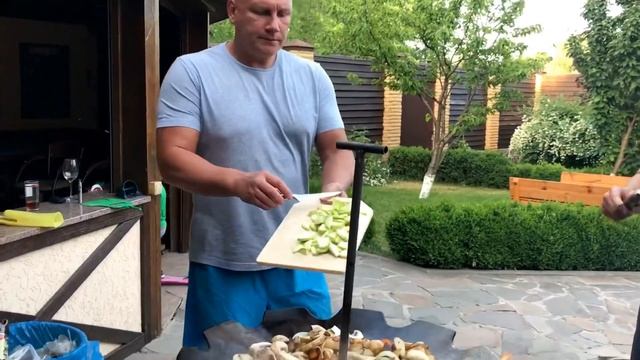 Блюдо на сковороде с бороны. Рецепт