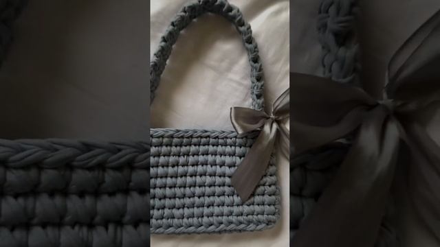 тгк: Адель вяжет #crochet #вязаниекрючком #вязанаясумка #shorts смотреть онлайн