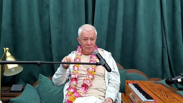 ЗАПИСЬ 17/12/2023 Как понять, в чём моё призвание. Е.М. Чайтанья Чандра Чаран прабху. Вриндаван парк