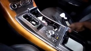 renge Rover center console remove