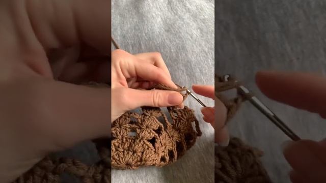 Как вам результат?✨ #шапкакрючком #crochet #вязание #shorts #вязанаяшапка #knitting смотреть онлайн