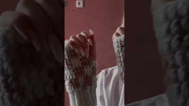 Готовимся к весне #вязание #вязаниекрючком #вязаныемитенки #митенки #митенкикрючком смотреть онлайн