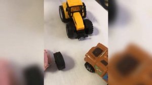 Мэтр пугает трактор