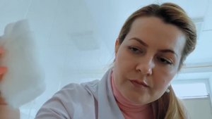 ASMR твоя медсестра расслабит и успокоит тебя /шепот ролевая игра/ПЕРСОНАЛЬНОЕ ВНИМАНИЕ