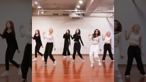 📷Wrap me in plastic - momoland