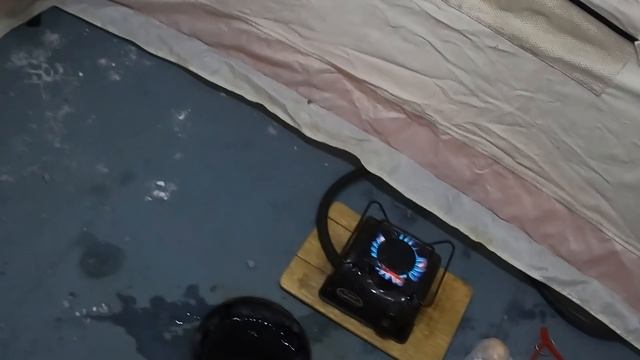 Зимняя рыбалка на ночного леща! Обустраиваем палатку и снаряжаем снасти!
