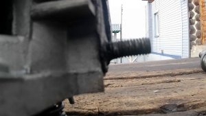 В чем причина? Заменил коленвал в двигателе 186 f, появился стук поршня о ГБЦ.