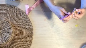 Начало вязания шляпки канотье с широкими полями