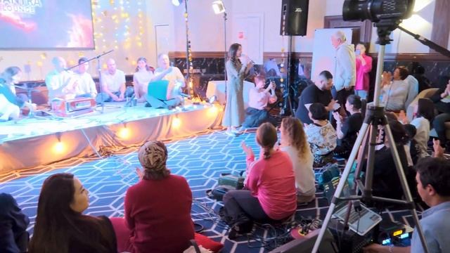 17/12/2023 Главная инструкция к жизни от Александра Хакимова. Ролик о мантра-медитации в г. Алматы.