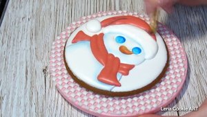 Простой пряник к новому году - СНЕГОВИК. Тонировка пыльцой. Роспись пряников для начинающих