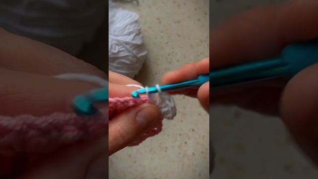 Как связать такой квадрат смотри на моем канале #вязаниекрючком #shorts #crochet #квадраткрючком