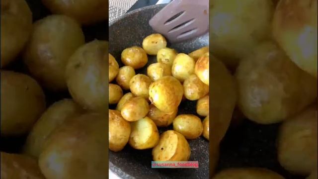 Картофель в кожуре!#картошка#еда #food #вкусно #едаеда я#рецепт #готовка #картофельвкожуре