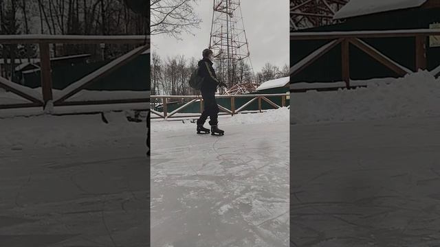 Коньки ледовый каток танцы на льду Ice skating rink dancing on ice 01
