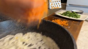 Чё на УЖИН: Жареные Чесночные стрелки с яйцом.