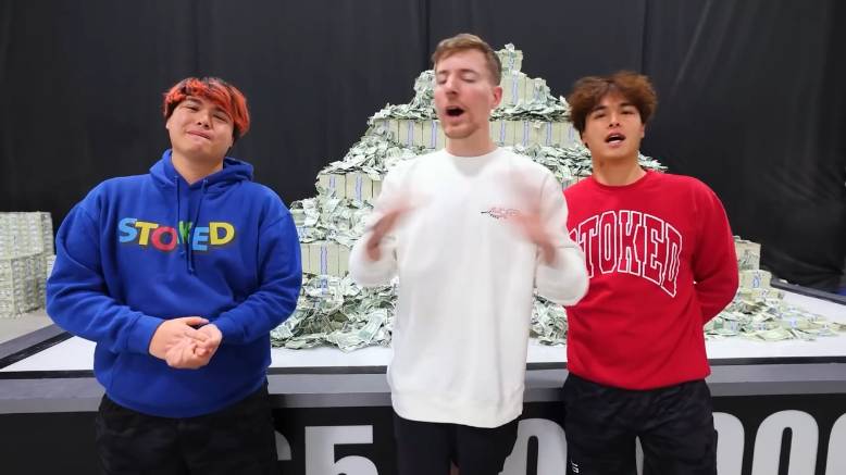 Дома YouTuber за $1 против $100 000 000 ! смотреть онлайн