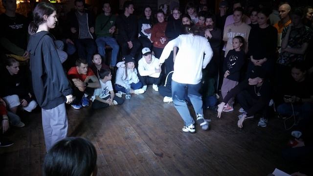 12 Летие Бруклина | 1/16 HipHop pro Чернова Зарина vs Пассажир смотреть онлайн