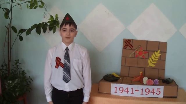 История Победы в стихах, читает Кузьмин Андрей смотреть онлайн