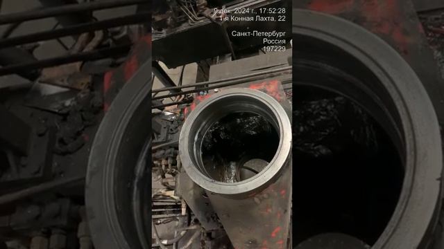 Замена втулок в колонне, устранение люфта в колонне крана манипулятора в компании Мир манипуляторов