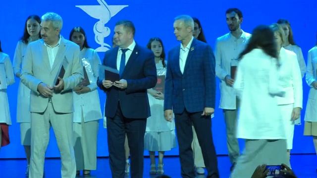 Вручение дипломов студентам медицинского факультета ЧувГУ. 05.07.2024