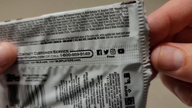 We pulled a Rookie Auto in the 2022 LITE Chrome box 🔥 Video 2 of 4 смотреть онлайн