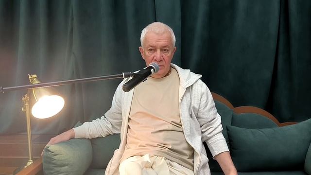 08/12/2023 Бхагавад-гита, глава 10. Е.М. Чайтанья Чандра Чаран прабху. Вриндаван парк