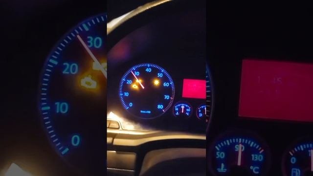 загораеться и глохнет чек и ерс скан ошибок не видит. подскажите что может быть