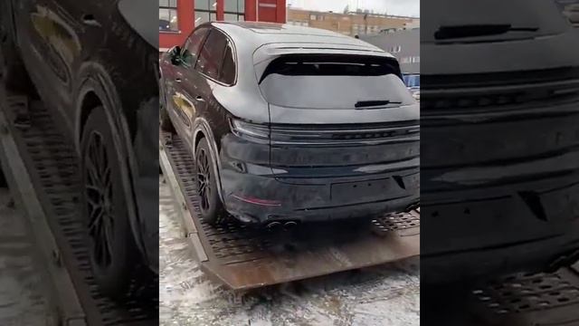 +1Happy client ✨ Новый Porsche Cayenne отправляется к своему счастливому владельцу