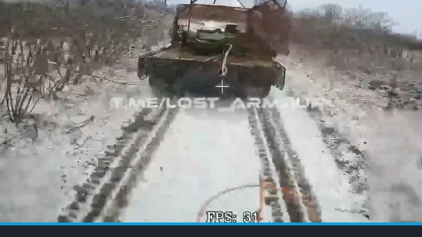 Кадры сожжения немецкого "Leopard" 2A6 ВСУ в населённом пункте Дарьино, Курская область.