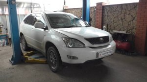 Загремела помпа двигателя замена помпы на Toyota Harrier MCU30 Тойота Харриер 2004  1часть