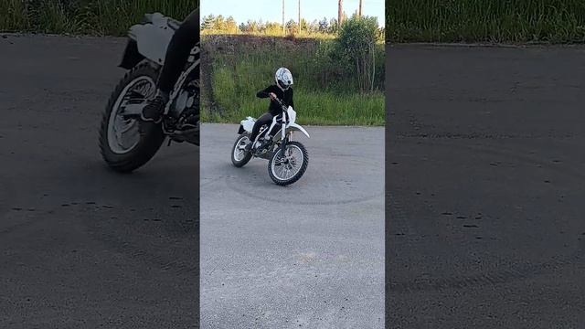 Kawasaki klx 250l дрифт