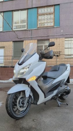 Новое поколение Suzuki Burgman 400