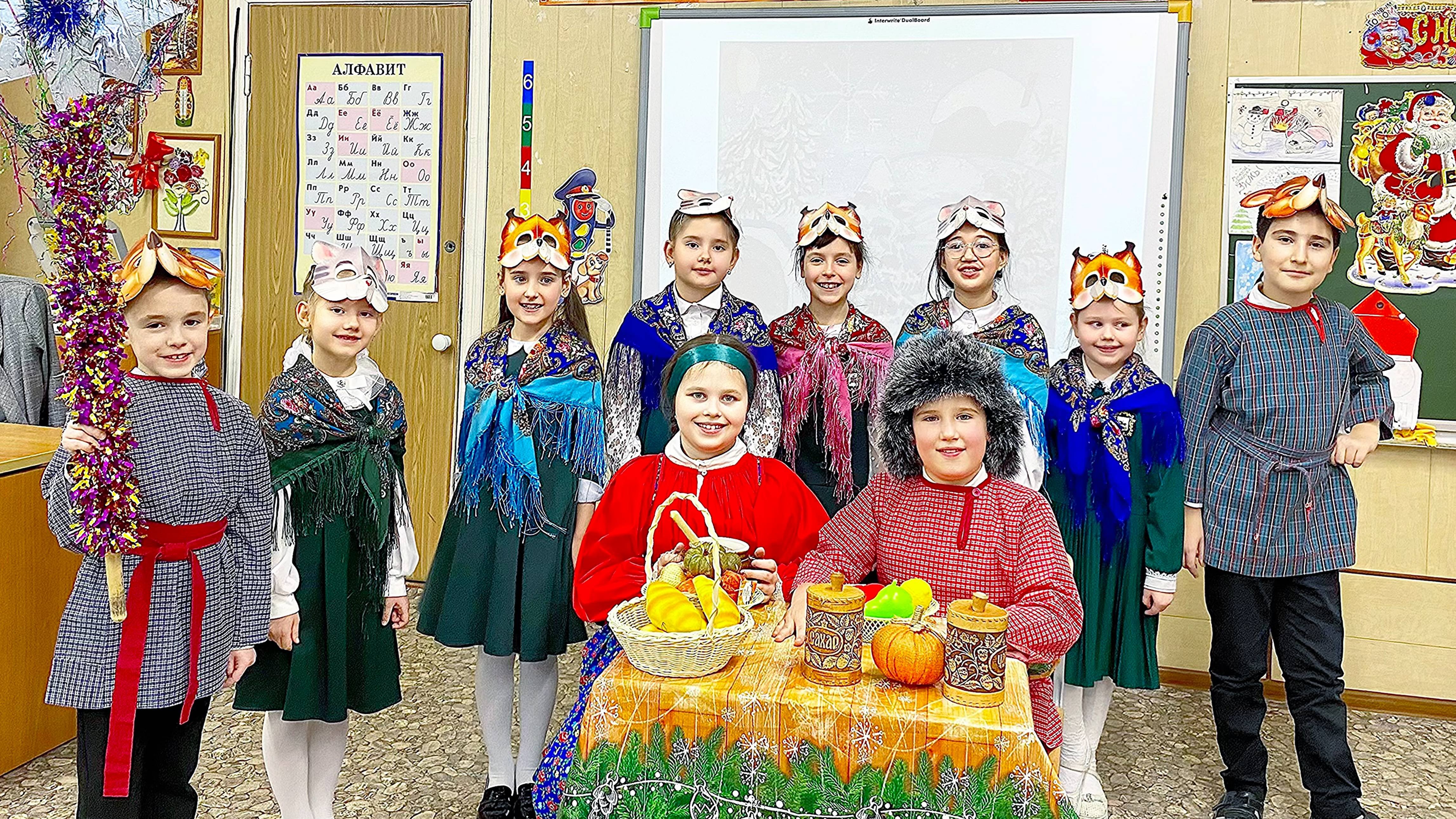 Колядки, колядки собрались ребятки!
Детский фольклорный ансамбль 