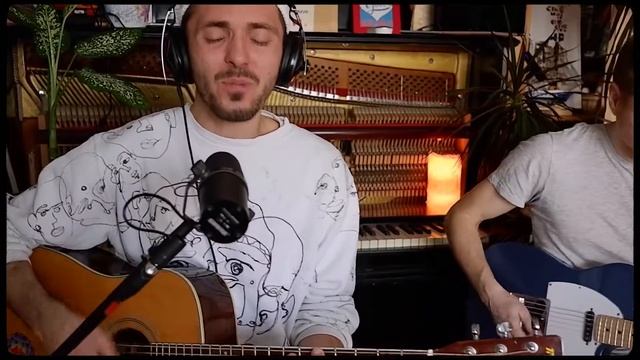 Yujoy feat. Vetrov - Время Не Вода (Home Live) смотреть онлайн