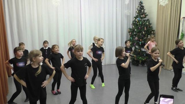 Фрагменты Новогоднего праздничного урока 4 гр. студии "Фантазматика"