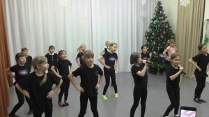 Фрагменты Новогоднего праздничного урока 4 гр. студии "Фантазматика"