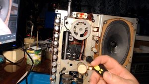 Ухода частоты блока УКВ радиоприемника Меридиан - 210 больше нет.