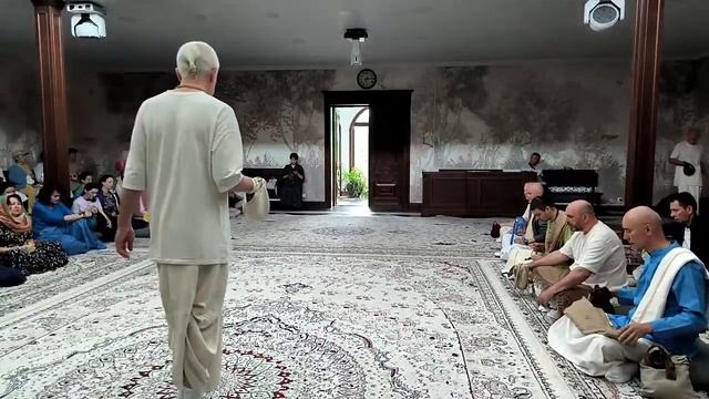 04/05/2024 Джапа-медитация. Е.М. Чайтанья Чандра Чаран прабху. Вриндаван парк