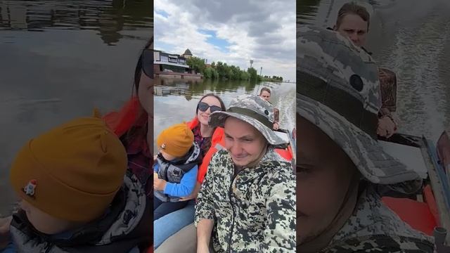 Катаемся на лодке. Сезон 2024 открыт | Let's go boating. Season 2024 is open смотреть онлайн