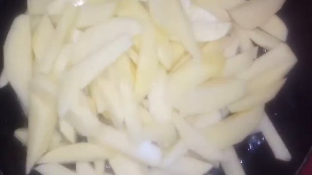 ЖАРЕНАЯ КАРТОШКА С ЛУКОМ