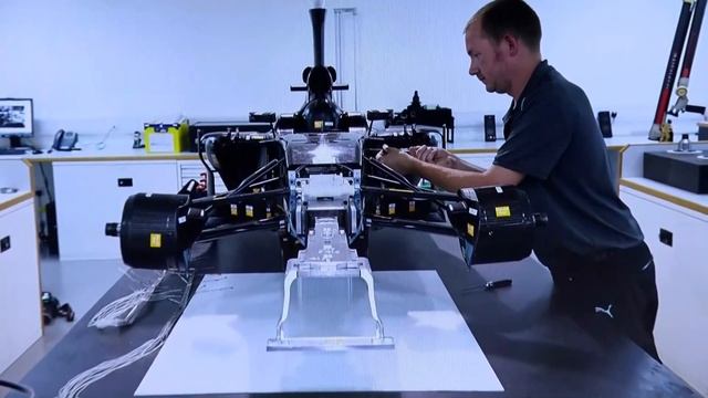 Geoff Willis: Digitalization of Formula One | me Future Talks 2 | IAA 2017 смотреть онлайн