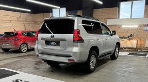 Toyota Land Cruiser Prado - замена головного устройства, установка кругового обзора, подогрев руля